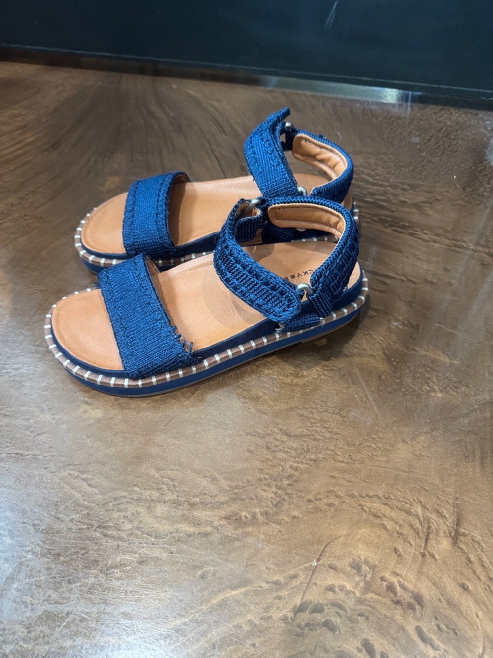 Lucky Brand Women's Ullaniah Whipstitch Footbed Flat Sandals